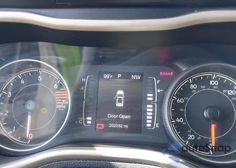 2017 Jeep Cherokee Sport 4X4 from USA, damaged, VIN 1C4PJMAB6HW632772